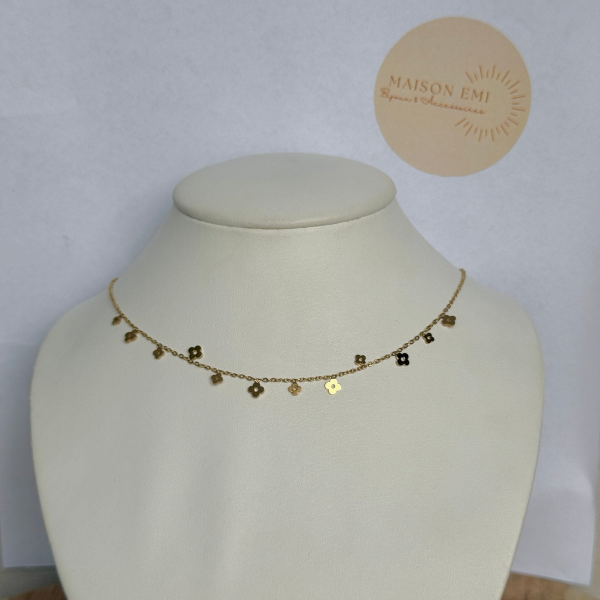 Collier Lily