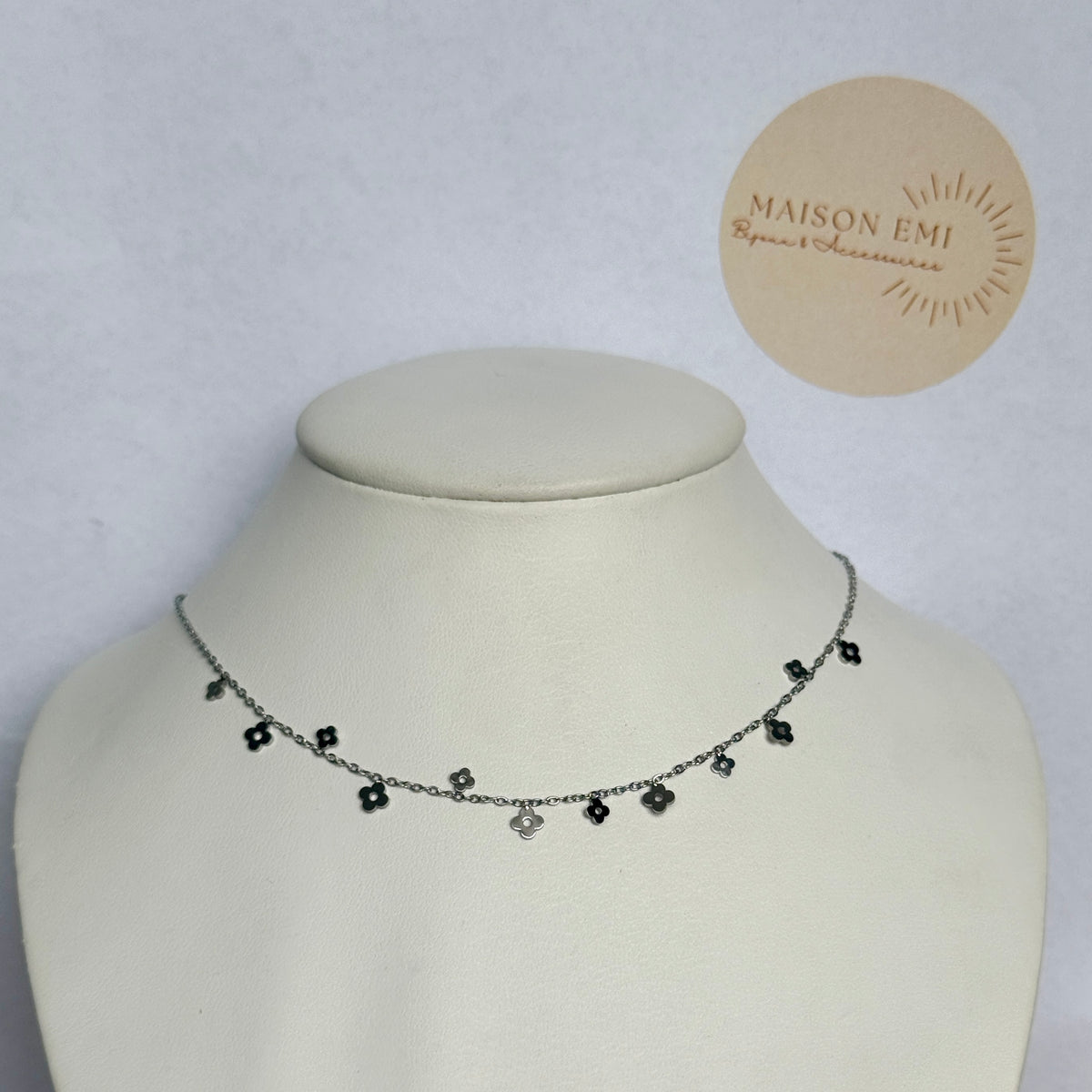 Collier Lily